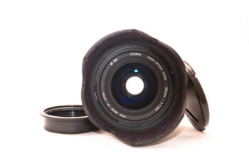 Article SBOM Objectif Sigma 28mm f1.8 II aspherical en monture Pentax, https://openverse.org/image/d4c1472a-d1f9-4dcb-8c6f-1211a7e78607?q=objectif&p=17